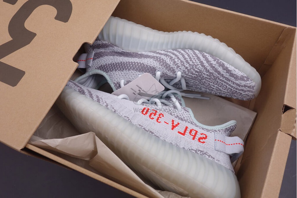 yeezy boost 350 v2 blue tint