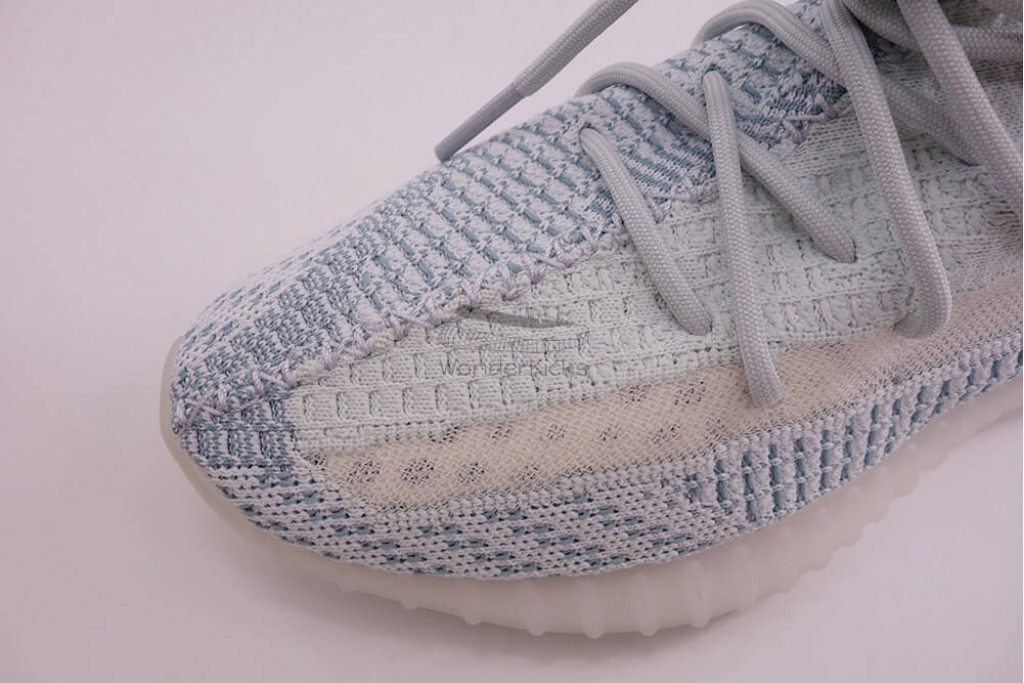 yeezy boost 350 v2 cloud white (non reflective)