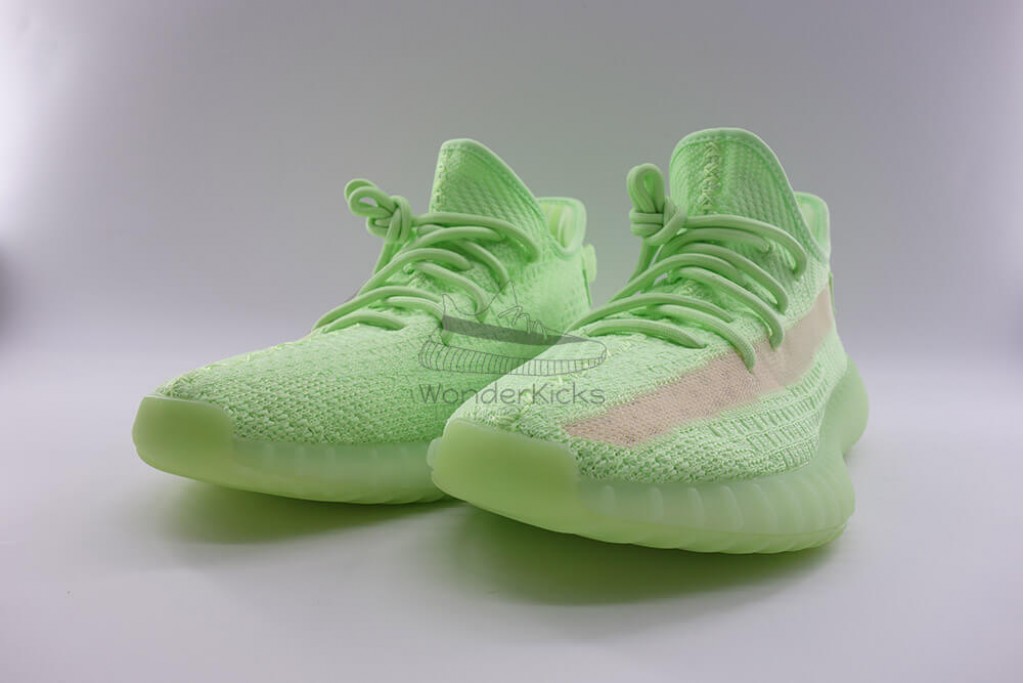 yeezy boost 350 v2 glow