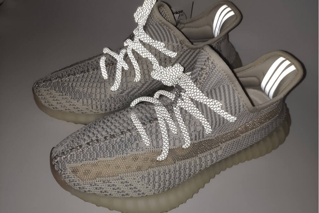 yeezy boost 350 v2 lundmark (non reflective)