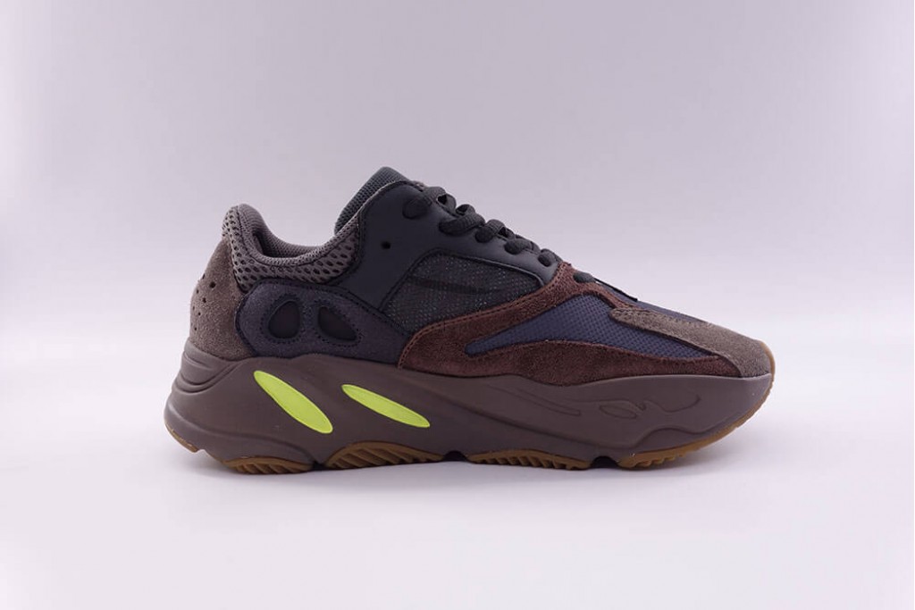 yeezy boost 700 mauve