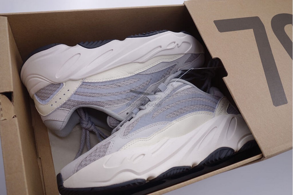 yeezy boost 700 v2 static