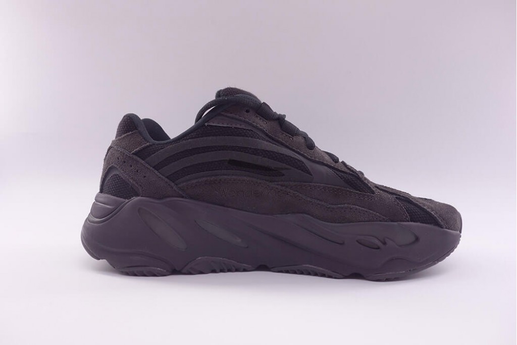 yeezy boost 700 v2 vanta