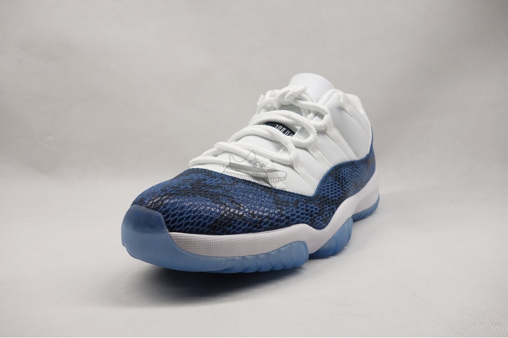 air jordan 11 retro low snake navy (2019)