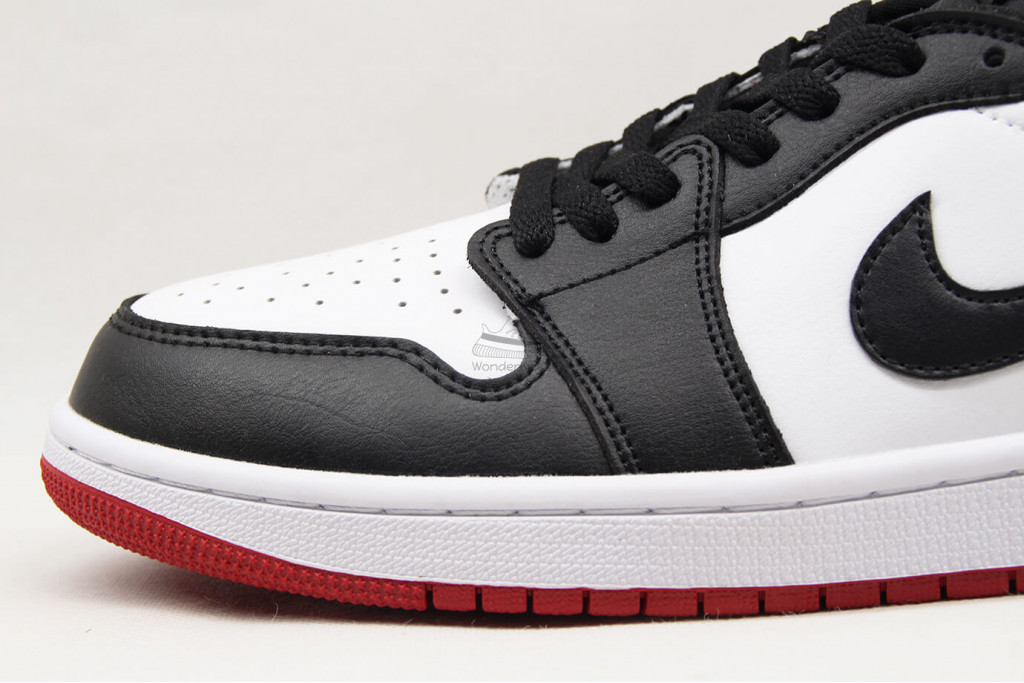 air jordan 1 retro low og black toe (2023)