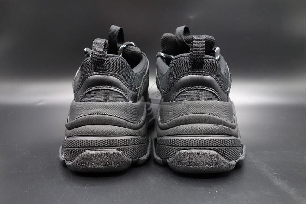 bc triple s trainer all black