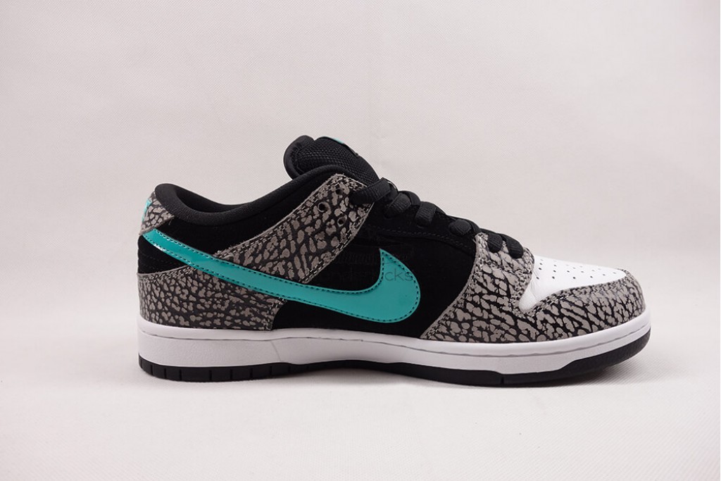 sb dunk low atmos elephant