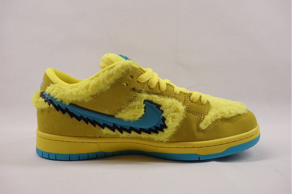 sb dunk low grateful dead bears opti yellow