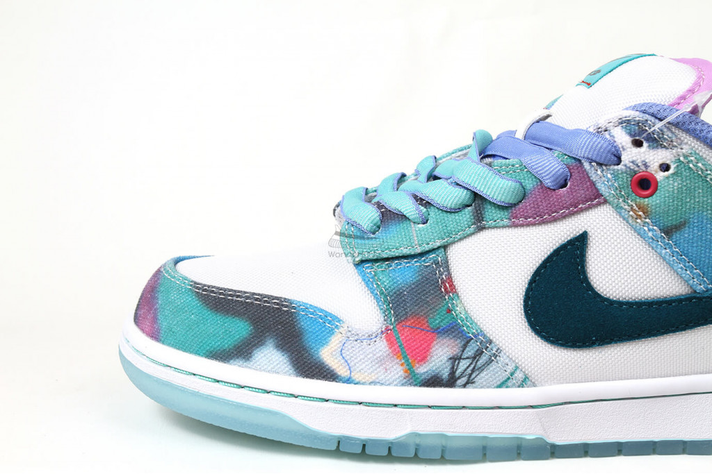 sb dunk low futura laboratories bleached aqua