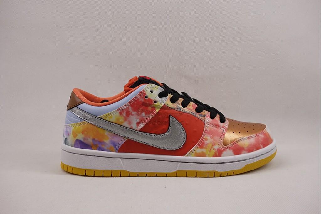 sb dunk low street hawker