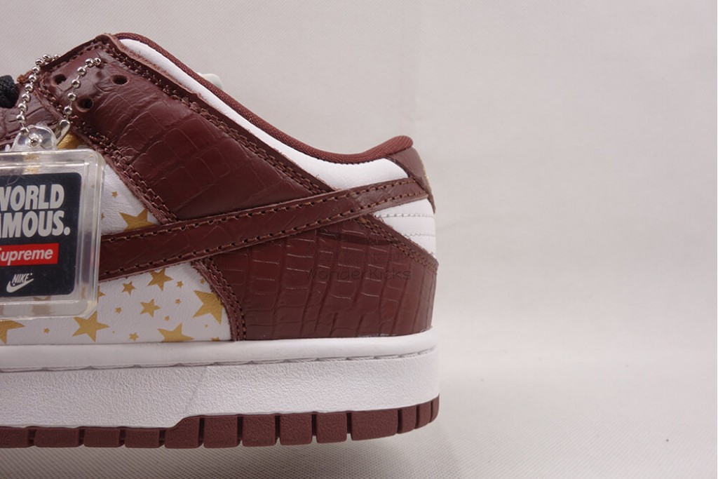 sb dunk low Sup*e stars barkroot brown