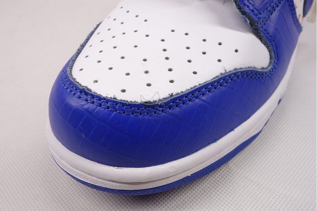 sb dunk low Sup*e stars hyper royal