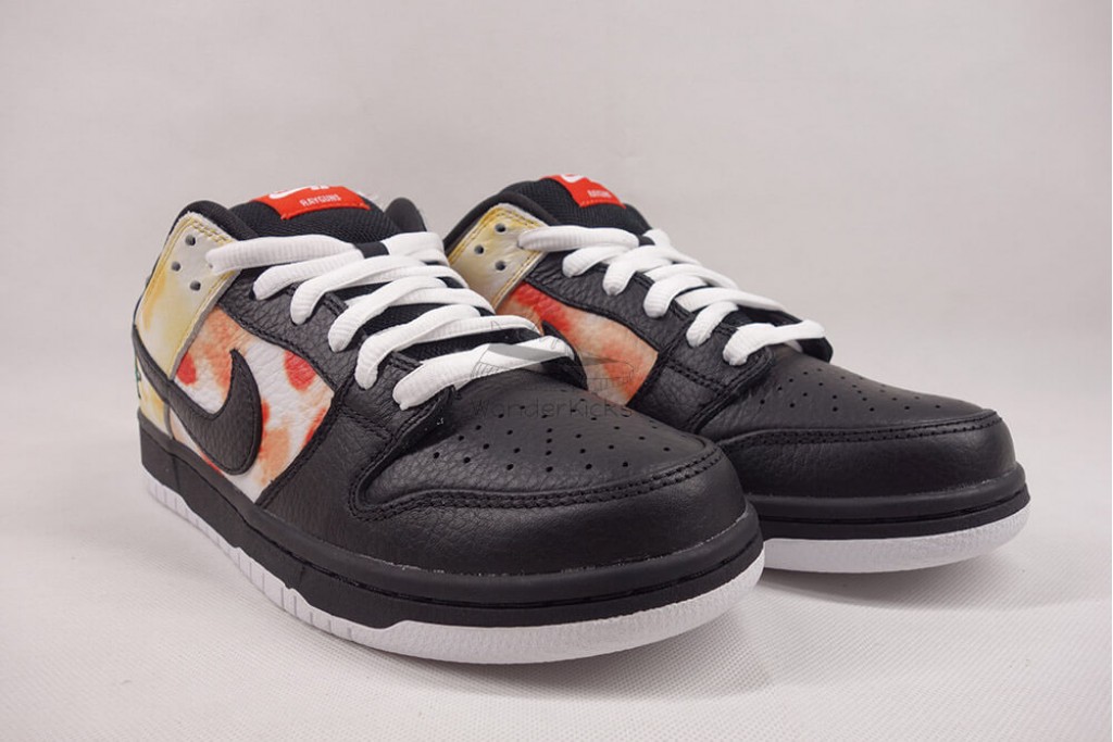 sb dunk low raygun tie-dye black