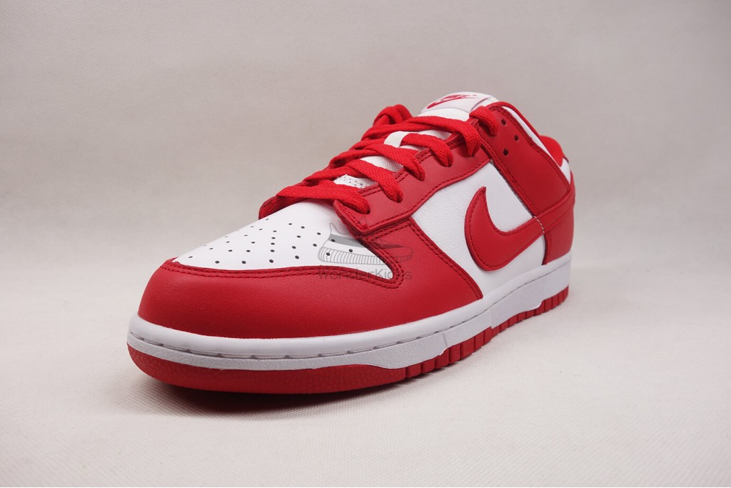 dunk low university red (2020)