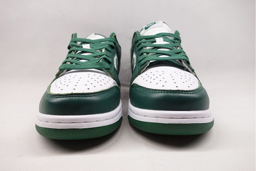 dunk low michigan state