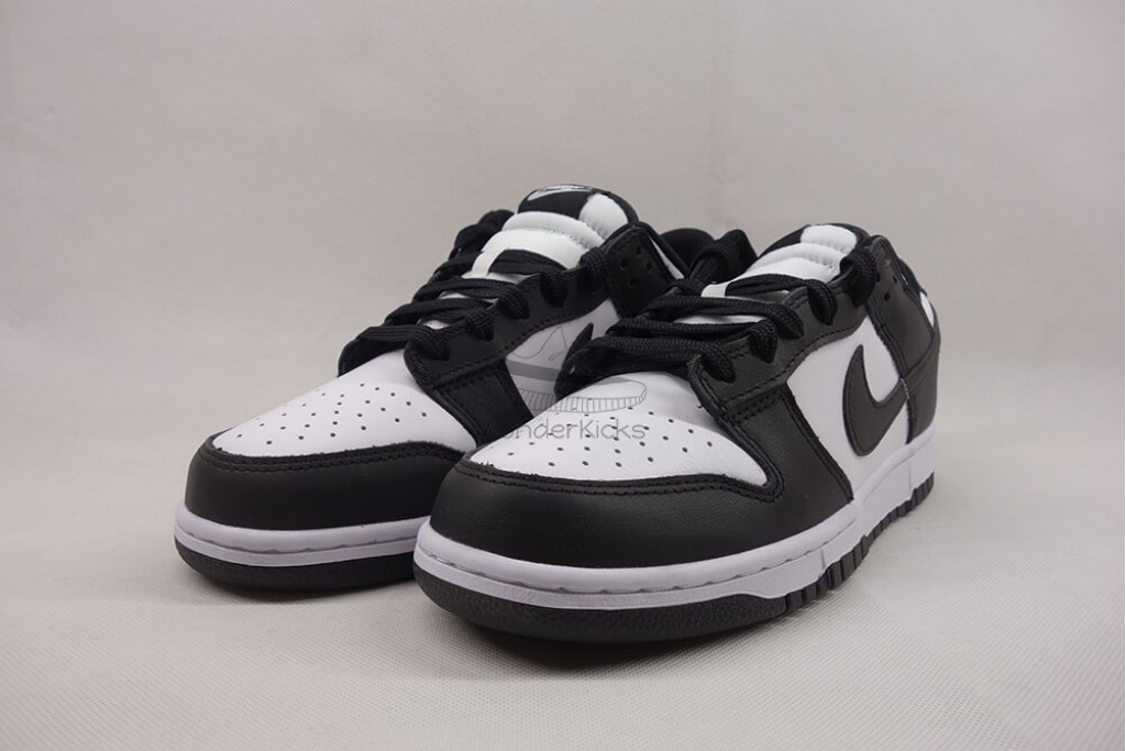 dunk low retro white black panda